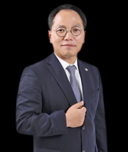 학교폭력전문변호사 정재봉