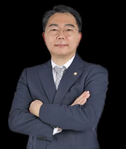 학교폭력전문변호사 김민수